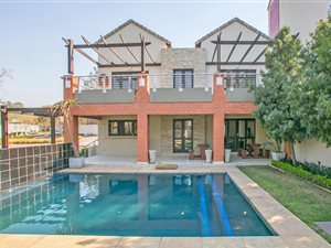 1 Bed Apartment in Paulshof