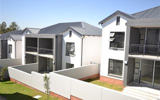 3 Bedroom Apartment in Broadacres