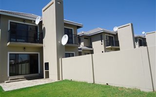 3 Bedroom Townhouse in Shellyvale