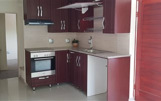 1 Bedroom Garden Cottage in Norwood