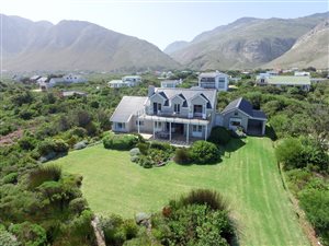 4 Bed House in Bettys Bay