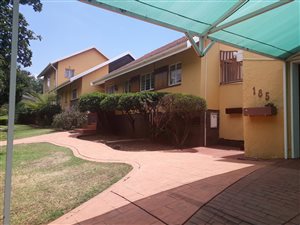 5 Bed House in Mondeor