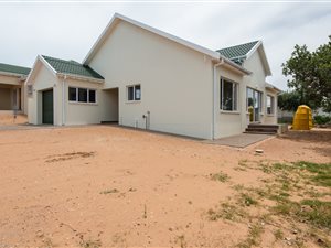 2 Bed House in Stilbaai