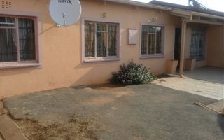 4 Bedroom House in Klipspruit