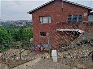 26 Bed House in Avoca