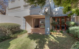 2 Bedroom Apartment in Melrose Estate