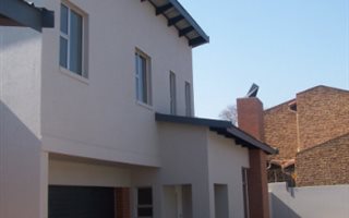 3 Bedroom Townhouse in Muckleneuk