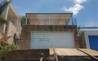4 Bedroom House in Bronkhorstbaai