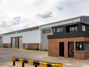 1009 m² Industrial space in Louwlardia