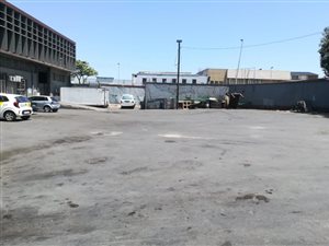 2000 m² Commercial space in Jacobs