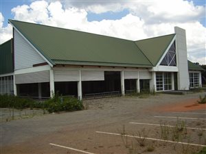 2212 m² Retail Space in Weltevreden Park