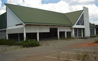 2212 m² Retail Space in Weltevreden Park