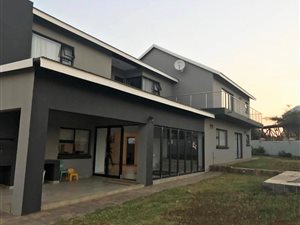 4 Bed House in Hazeldean (Silverlakes Surroundings)