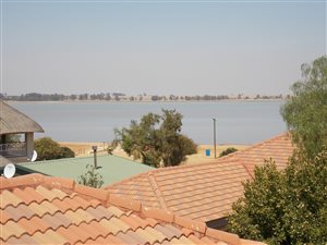 4 Bed House in Vaal Dam