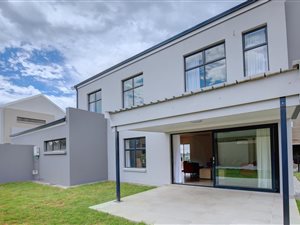 3 Bed House in Kraaibosch