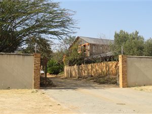 140 m² Industrial space in Ruimsig