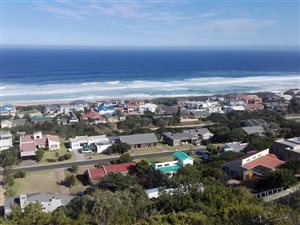 840 m² Land available in Outeniqua Strand