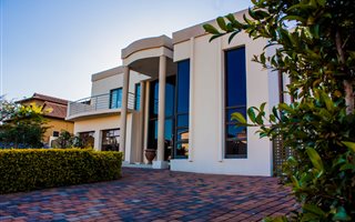 4 Bedroom House in Hazeldean (Silverlakes Surroundings)