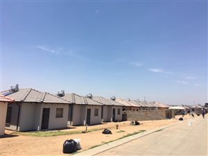 3 Bed House in Clayville
