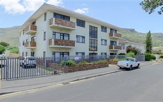 1 Bedroom Apartment in Fish Hoek