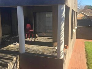 4 Bed House in Country View