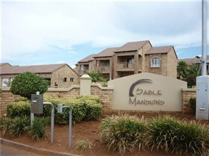2 Bed Townhouse in Mooikloof Ridge