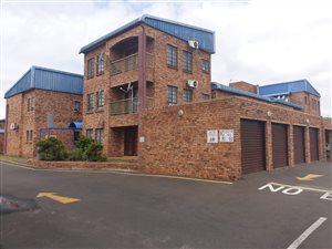 2 Bed Duplex in Richards Bay Central