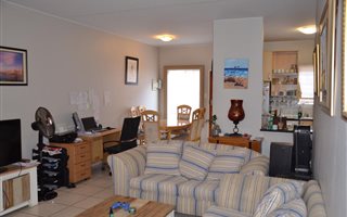 2 Bedroom Apartment in Silver Lakes Golf Estate