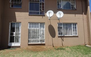 2 Bedroom Townhouse in Alan Manor