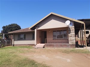 3 Bed House in Umhlatuzana