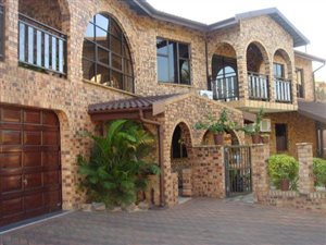 4 Bed House in Fairbreeze