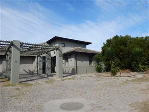 3 Bed Townhouse in Hartenbos Landgoed