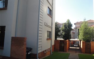 2 Bedroom Townhouse in Bedfordview