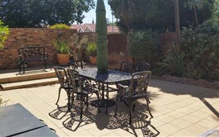 3 Bedroom Apartment in Glenanda