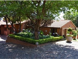 5 Bed House in Safari Gardens