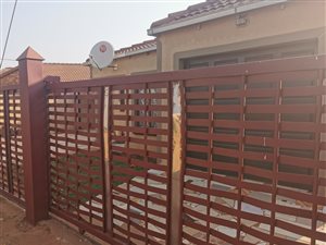 3 Bed House in Mahube Valley