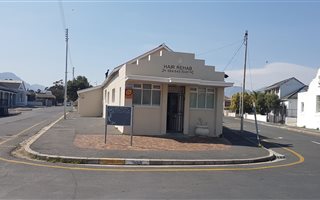 400 m² Commercial space in Strand South