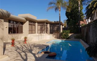 5 Bedroom House in Waterkloof Ridge