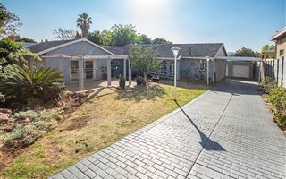 4 Bedroom House in Brackendowns