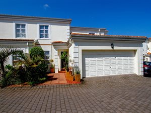 3 Bed Duplex in La Lucia