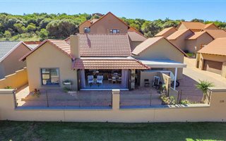 2 Bedroom House in Xanadu