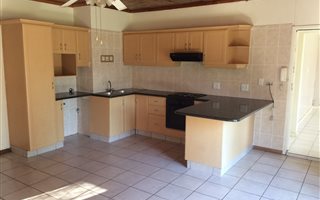 2 Bedroom Garden Cottage in Dawncliffe