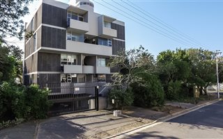 4 Bedroom Duplex in Claremont
