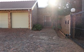 3 Bedroom House in Erasmuskloof