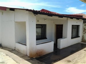 2 Bedroom House in Molapo
