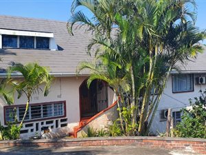 5 Bed House in Meerensee