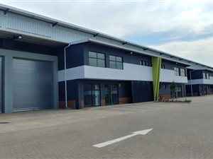 823 m² Industrial space in Cornubia