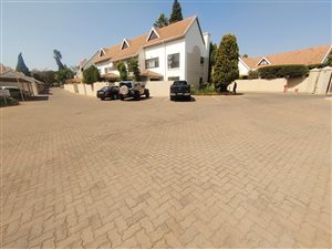 3 Bed Apartment in Bramley Park