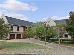 5 Bed House in Leeuwfontein Estate