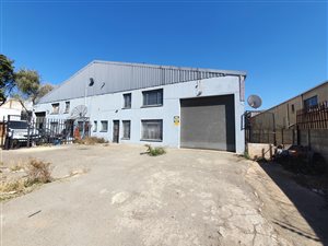 910 m² Industrial space in Amalgam